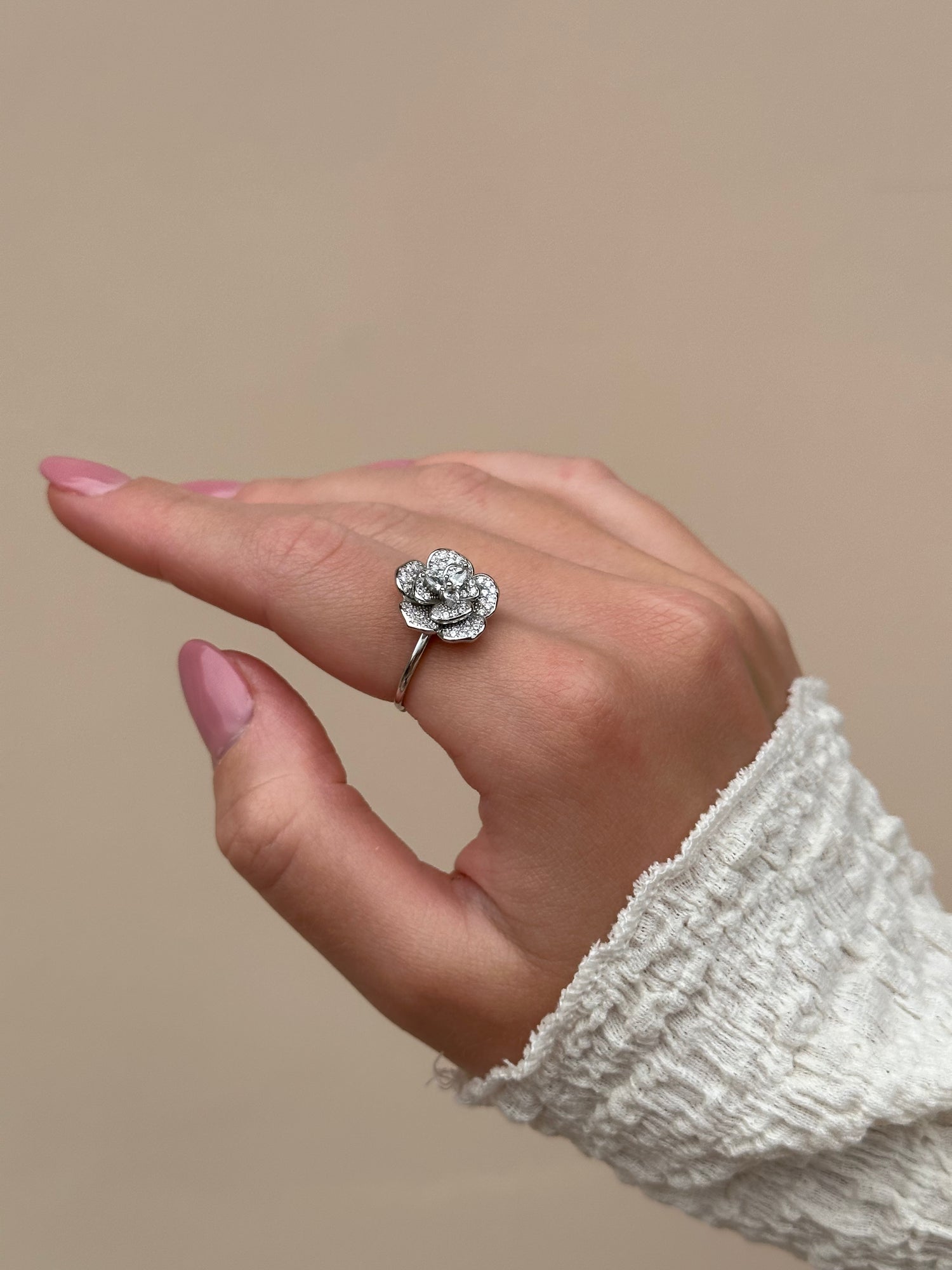 Anello Camelia