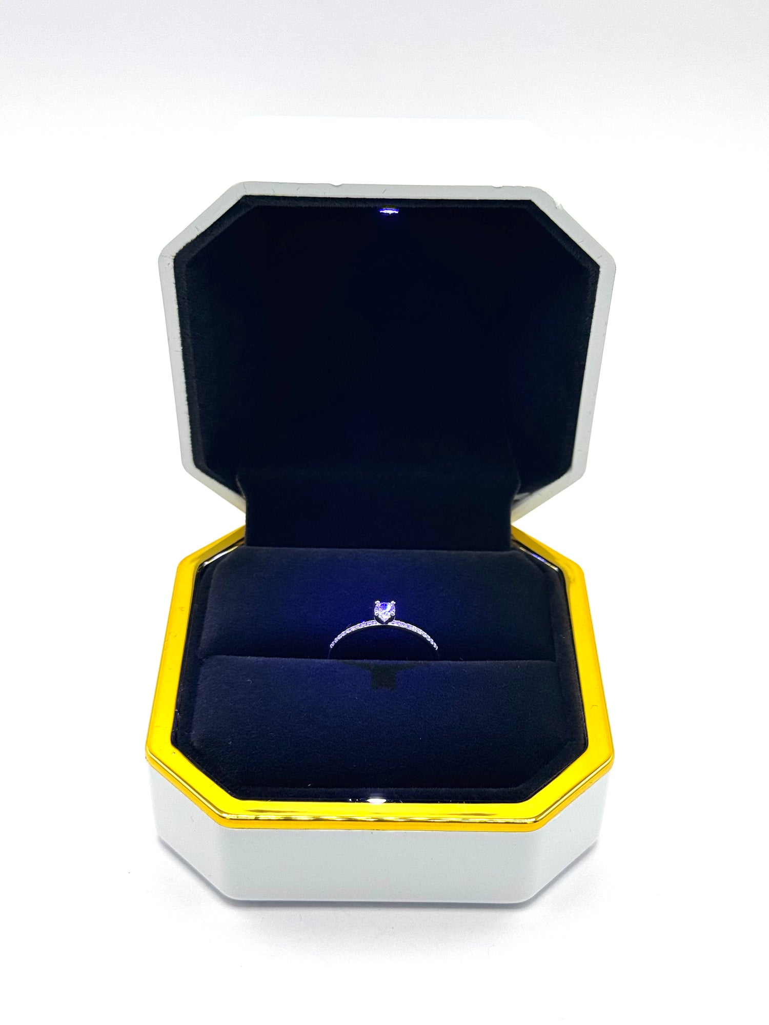 Box Luce + Anello Solitario