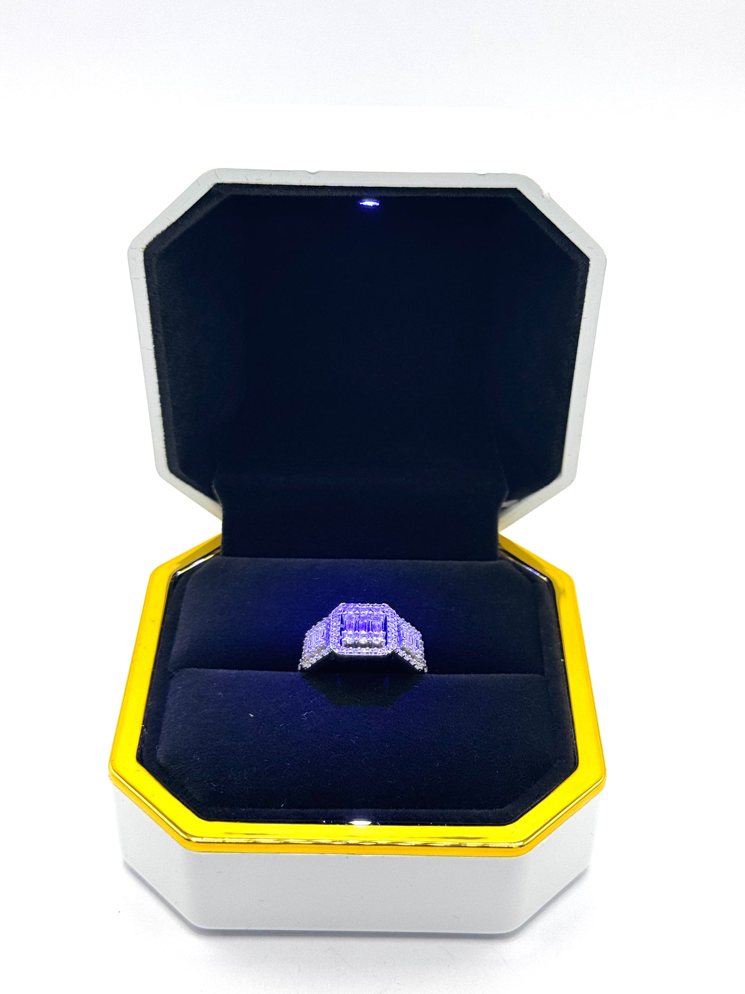Box Luce + Anello Ely