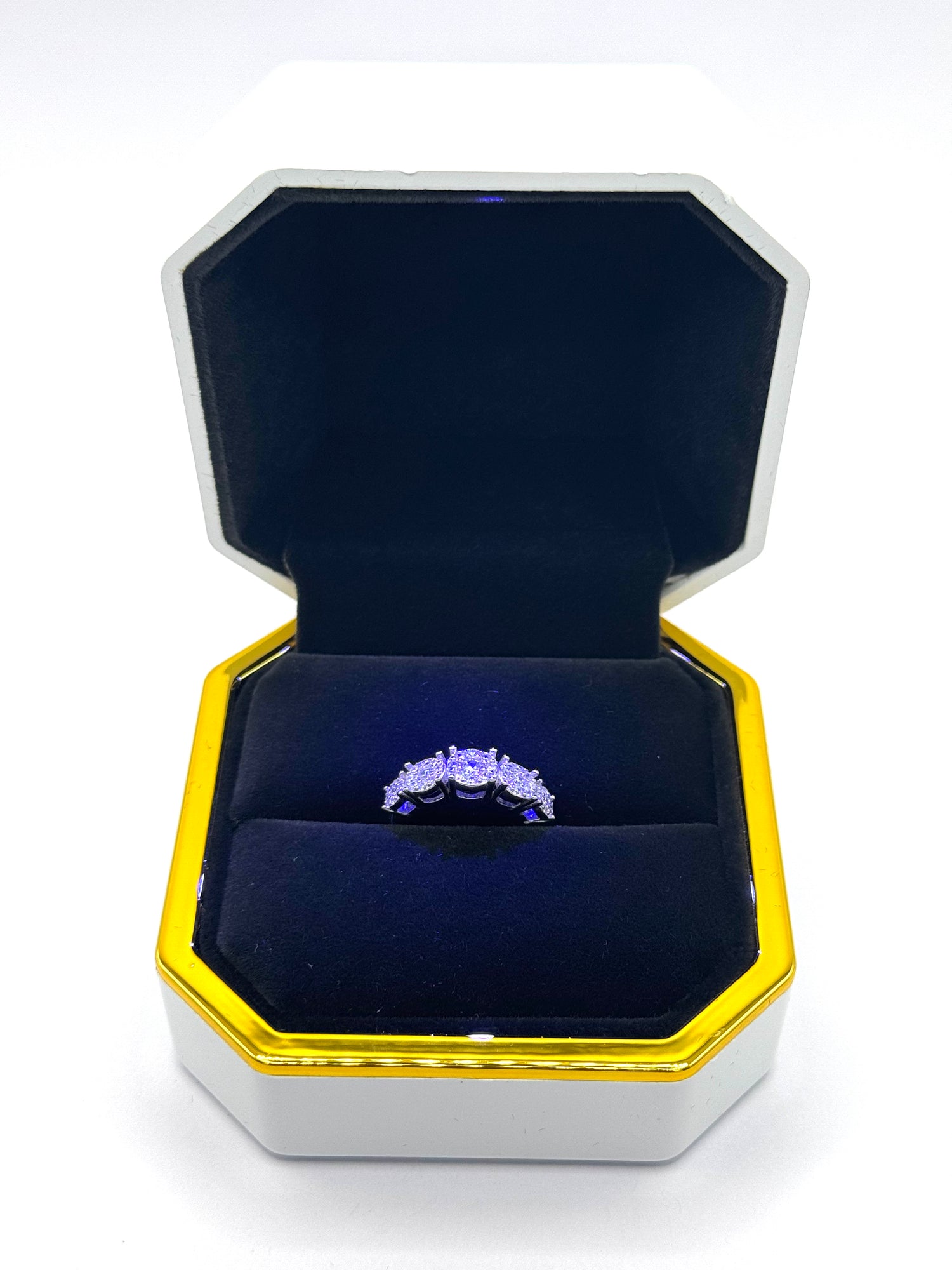Box Luce + Anello Vera Pavè