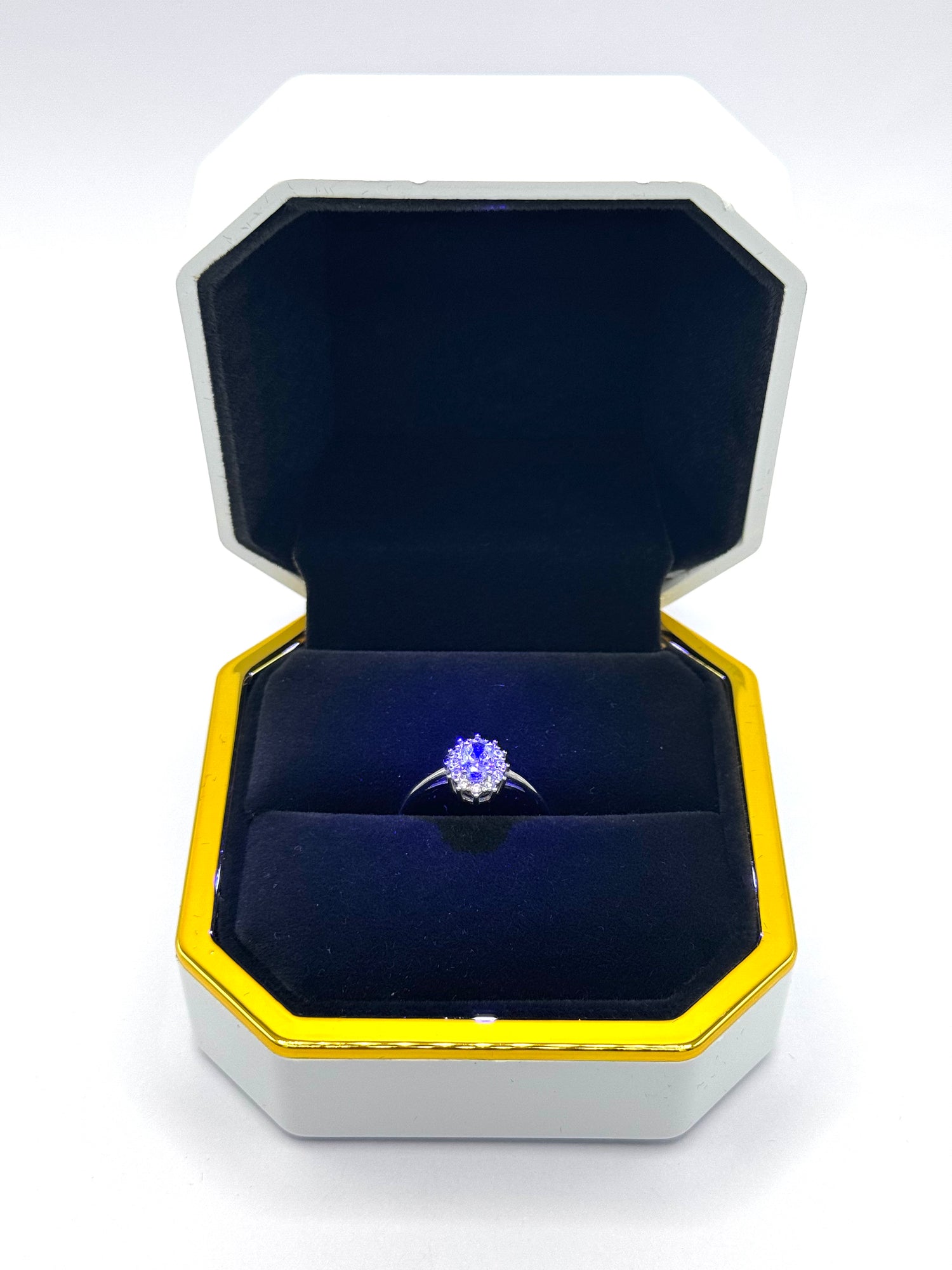 Box Luce + Anello Mini Kate