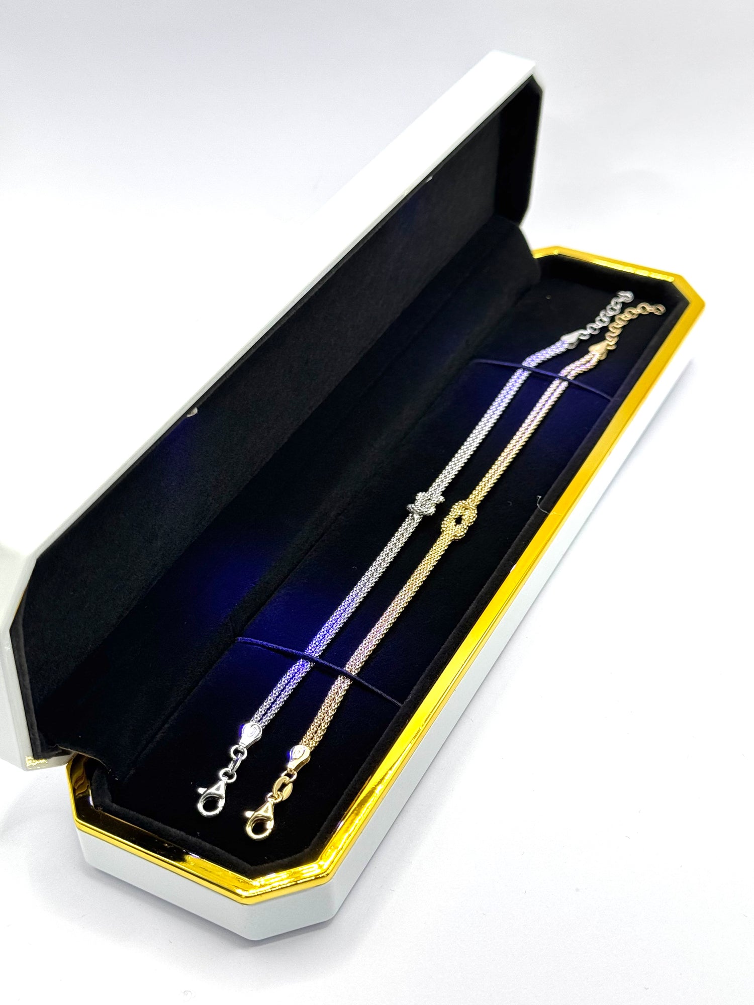Box Luce  + Due Bracciali Nodo Love