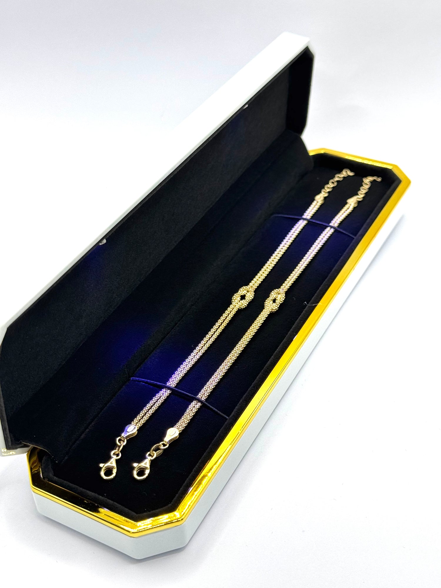 Box Luce  + Due Bracciali Nodo Love