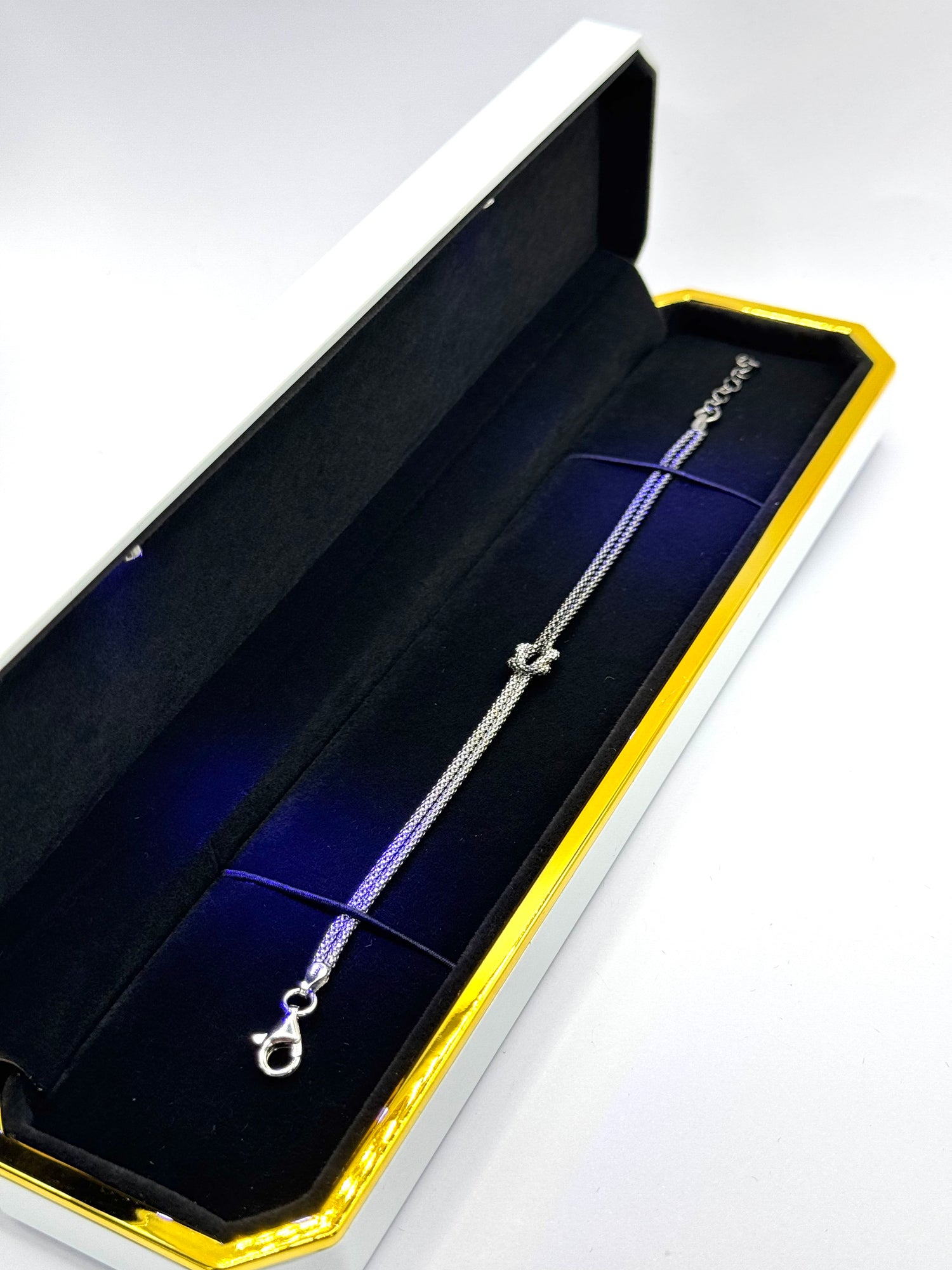 Box Luce  + Bracciale Nodo Love
