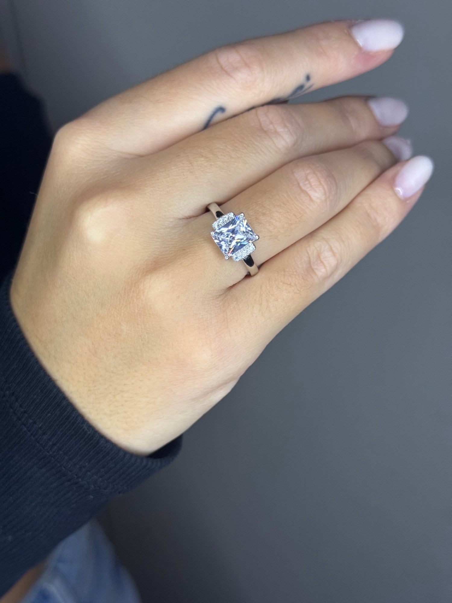 Box Luce + Anello Miss